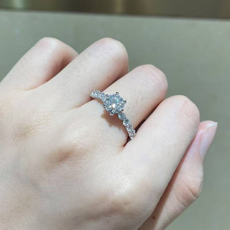 单头Women's RingS925银镀白金定制选款主石Moissanite1.0ct/副石高碳钻
